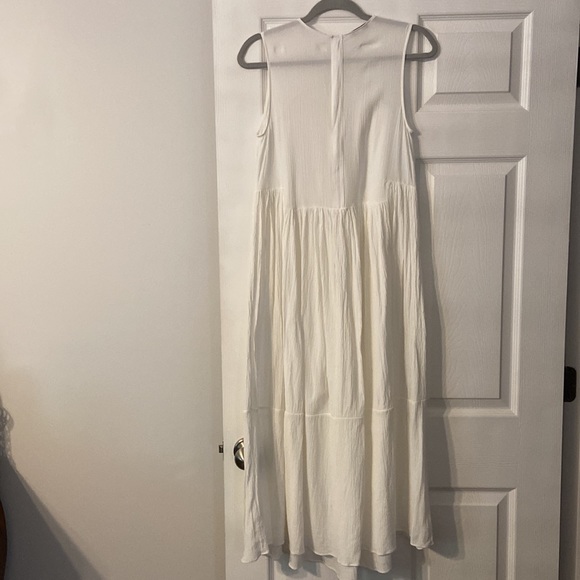 VINCE Dress Maxi size M white color length 50” bust 32” perfect for summer - Picture 4 of 16